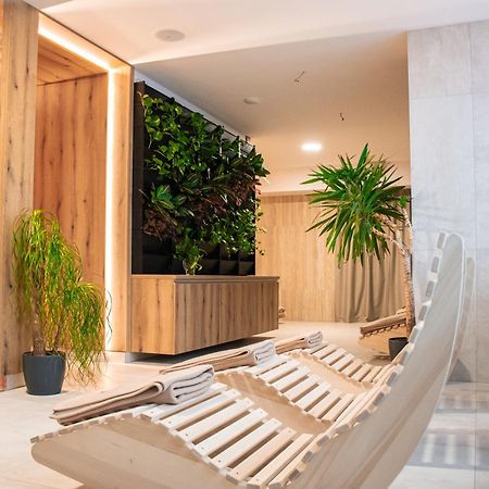 Rm Hotel Wellness & Congress Прьевидза Экстерьер фото