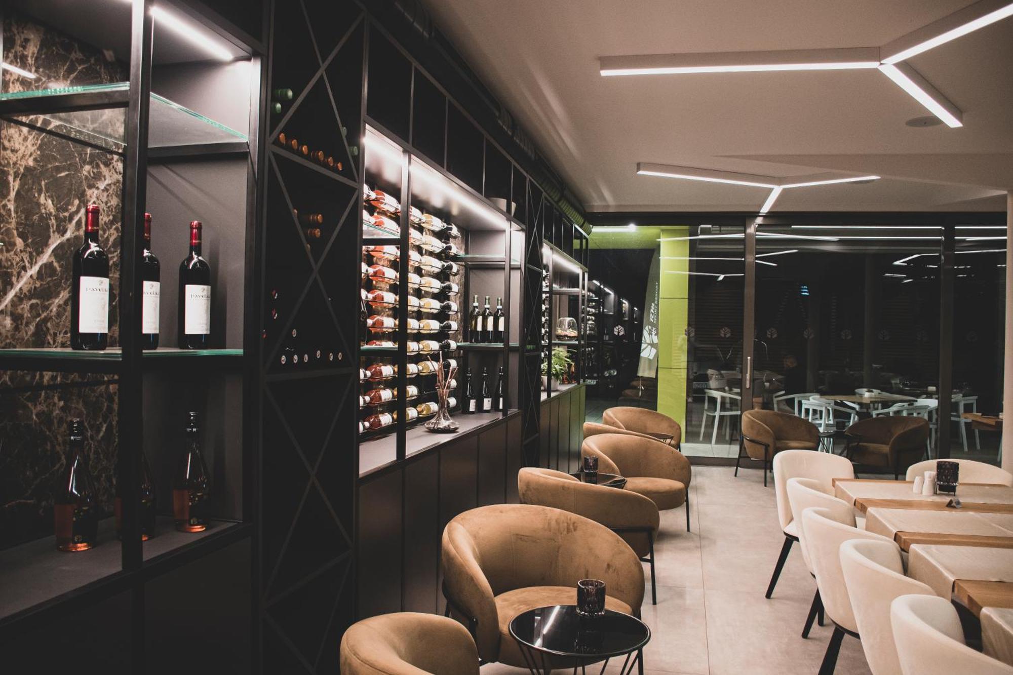 Rm Hotel Wellness & Congress Прьевидза Экстерьер фото
